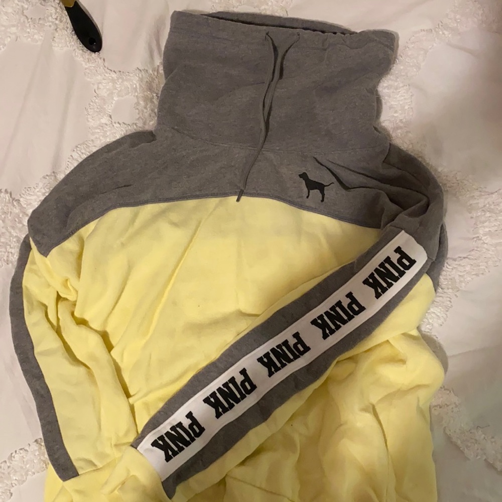 Victoria secret PINK sweatshirt